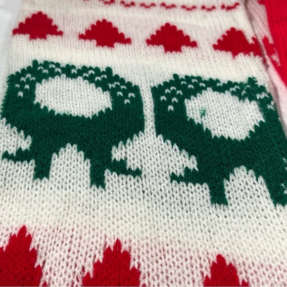 Christmas Stockings Knit with Pom Poms Set of 2 Woven Vintage Wreath Reindeer - Picture 4 of 6